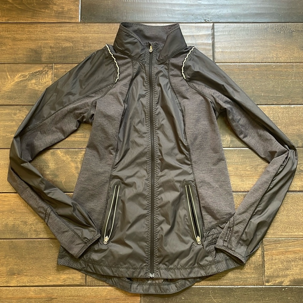 Lululemon Black Running Jacket Size 6